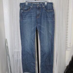 Guess Lincoln Slim Straight Medium Wash Denim. Sz. 36